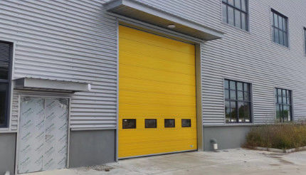 kupować Automatyczne izolowane drzwi sekcjonalne kanapki przemysłowe fabryczne drzwi dostosowane online manufacture