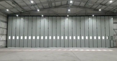 kupować Wielkiego rozmiaru przemysłowe złożone drzwi Automatyczna / ręczna metoda otwierania online manufacture