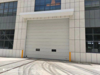 kupować Izolowane drzwi garażowe sekcjonalne do chłodnego przechowywania online manufacture