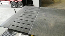 Teleskopowy Hydraulic Loading Dock Leveler Dostosowywalna moc silnika 1.1KW 380V 50HZ