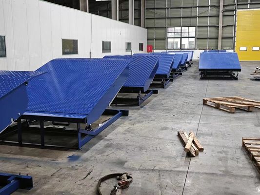 Elektryczna rampa hydrauliczna Garażowy sprzęt Podnośnik Pojemnik kontenerowy Placówka robocza Podnośnik Rampę doków Niweler dostosowany
