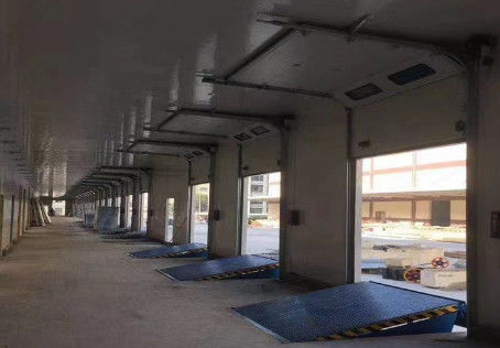 Pojemność zbiornika 5L Szary Hydraulic Loading Dock Leveler dla dostosowywalnej wydajności ładowania