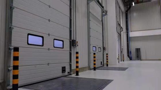 0.4mm Galwanizowane drzwi sekcjonalne stalowe przemysłowe RAL9006 / RAL9002 kolor